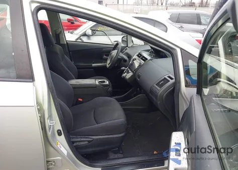 2016 Toyota Prius V Two z USA, uszkodzony, nr VIN JTDZN3EU4GJ049731